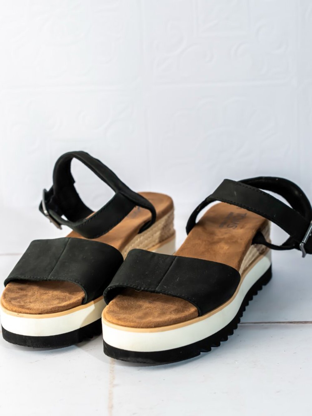 NWOT Toms Women's Shoes Diana Platform Wedge strap Sandals size 7 black leather